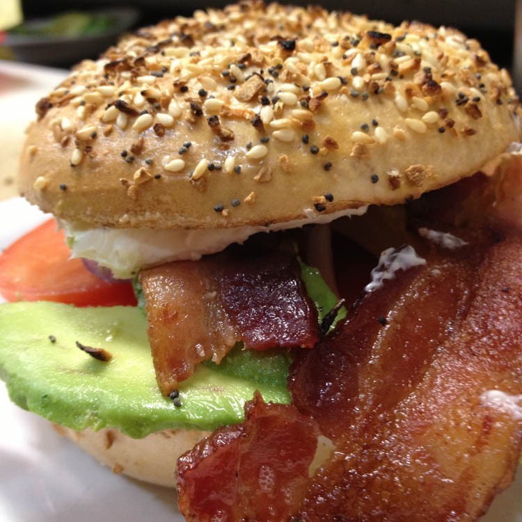 breakfast-sandwich-at-rockin-daves